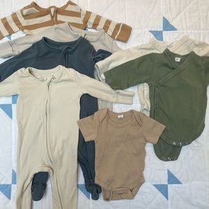 Bundle of Colored Organics Baby Clothes Size 0-3 (one NB)